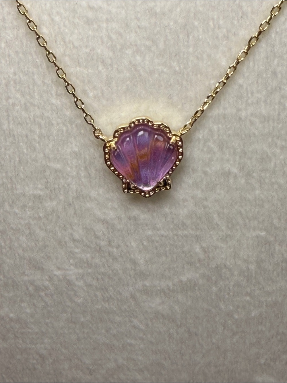 Kendra Scott Iridescent Purple Shell Pendant Necklace Gold Tone